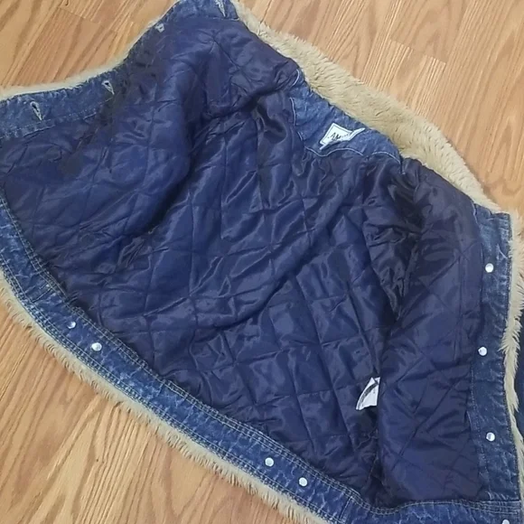 Vgt Amy Byer of California‎ jean jacket 10/12